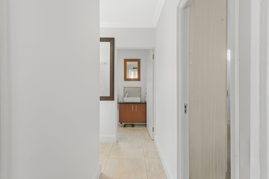 4 Bedroom Property for Sale in Harbour Island Western Cape